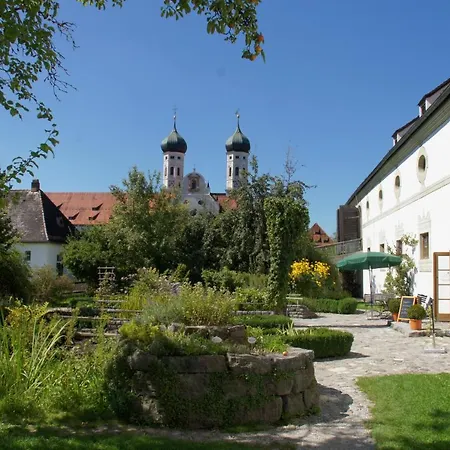 Zentrum Fuer Umwelt Und Kultur - Gaestehaus Und Jugendbildungseinrichtung Im Maierhof *