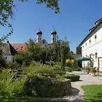 Gaeste- Und Tagungszentrum Im Don Bosco Kloster *